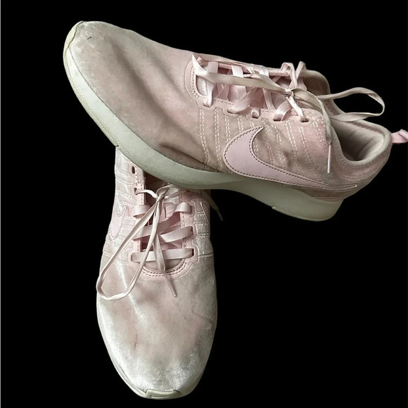 Nike Pink Velour Sneakers - Picture 4 of 8